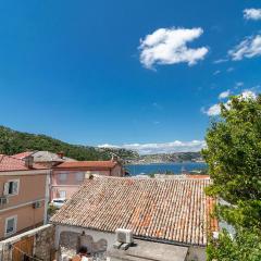 2 Bedroom Cozy Home In Bakarac