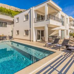 5 Bedroom Amazing Home In Jesenice