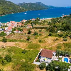 Stunning Home In Broce With Wifi