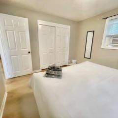 Joslyn 12-Newly remodeled 1 BDRM