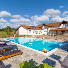 Amazing Home In Slunj With Wifi