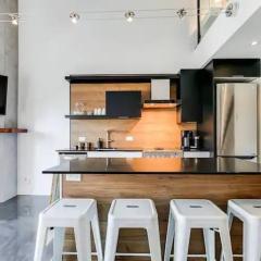 Condo moderne, escapade vacance, vue sur montagnes