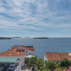Stunning Apartment In Primosten
