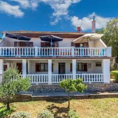 5 Bedroom Amazing Home In Klenovica