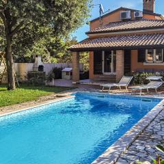 4 Bedroom Stunning Home In Medulin