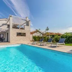 2 Bedroom Lovely Home In Hrboki