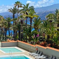 Alta Pool View Apartment