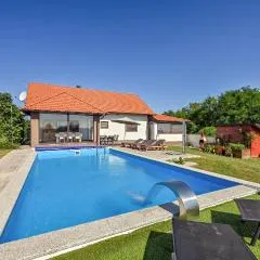 Gorgeous Home In Plesivica With Wifi
