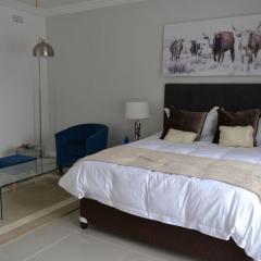 10 Woodmead Suites