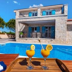 Pet Friendly Home In Privlaka