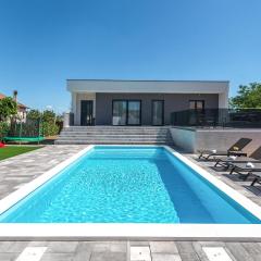 Beautiful Home In Rastane Donje