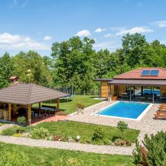 Beautiful Home In Kelemen With Sauna