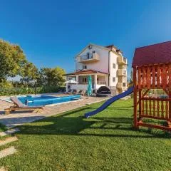 Gorgeous Home In Trilj With Kitchen
