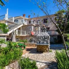 2 Bedroom Amazing Apartment In Gabonjin