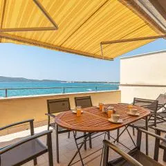 Beautiful Apartment In Brodarica