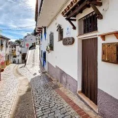 Cozy Home In Benalaureia With Kitchen