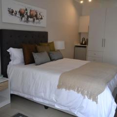 15 Woodmead Suites
