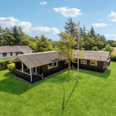 Cozy Home In Ulfborg With Wifi
