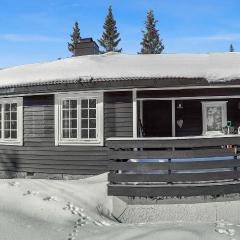 2 Bedroom Awesome Home In Lillehammer