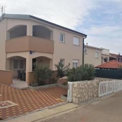 Apartments Mandre Vito