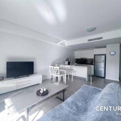 Rosebery Comfort 2BR Apt Near CBD