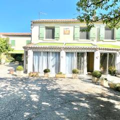 Rendez-vous en Provence -10 personnes- duo de gîtes- piscine privée - clim