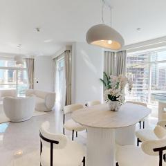 Luxurious Apartment with Marina Views