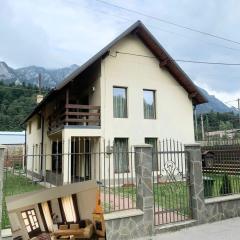 Casa Aly Bușteni- Vila la cheie
