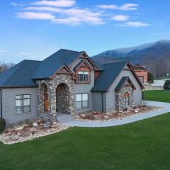 Greystone In The Smokies - Luxury Lodge - Pool
