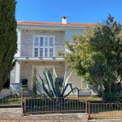 Shabby Chic Apartment DiSente nr1 close to Krk centre