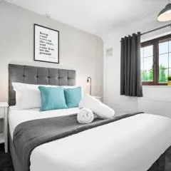 Three Bedroom House - Garden Space - Parking Included - Netflix Access - Parking - 74B