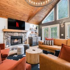 6br Luxe Cabin Sleeps 16 Hot Tub & Pool Table