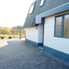 Sunlit Holiday Home by the Sea