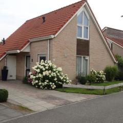 Bungalow in Breskens near the Lighthouse