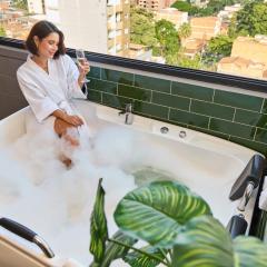 Rosa Negras Cozy Stadio Suite with Jacuzzi