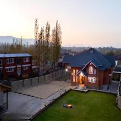 StayVista at Shehjar with Mountain View, Garden