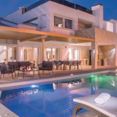 Amazing Home In Pirovac With Jacuzzi