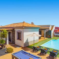 Villa Maca by Villa Plus