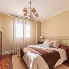 Grande luminoso, garaje, Bilbao Arena, Casco Viejo