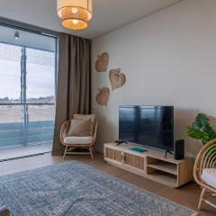River View 1BDR Apartment by LovelyStay