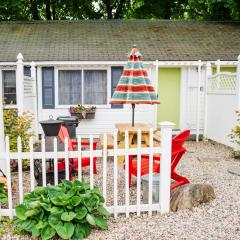 Cottage 3 - Pet Friendly - 1 Bedroom / 1 Bath
