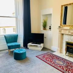 Quiet apartment close to station & Stirling Castle
