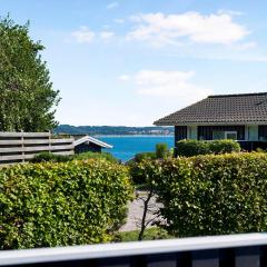 Charming And Well-Kept Holiday Home With Sea Glimpse Near Ebeltoft