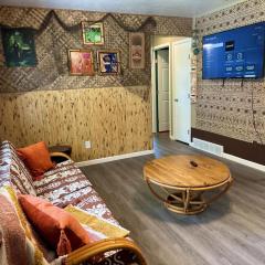 Kikis Tikis! Fun Themed Home