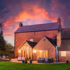 Bank Farm House - Stunning House & Gardens