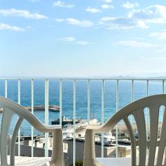 Numana, cielo-terra con meraviglioso giardino vista mare - N254