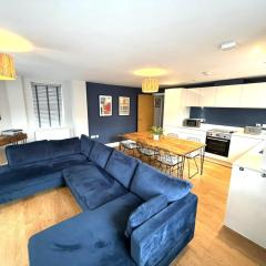 X-Large two bedroom & two bathroom apartment with free evening parking