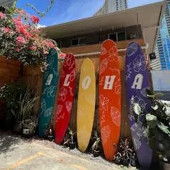 Honu Waikiki by ALOH