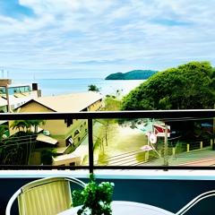 Ed Baia Azul com vista para todo o mar