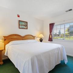 Grand Wood Suites - 1st Floor Front Side Suite 104